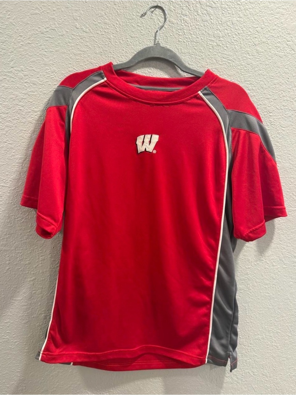 Wisconsin Badgers T-Shirt - Large